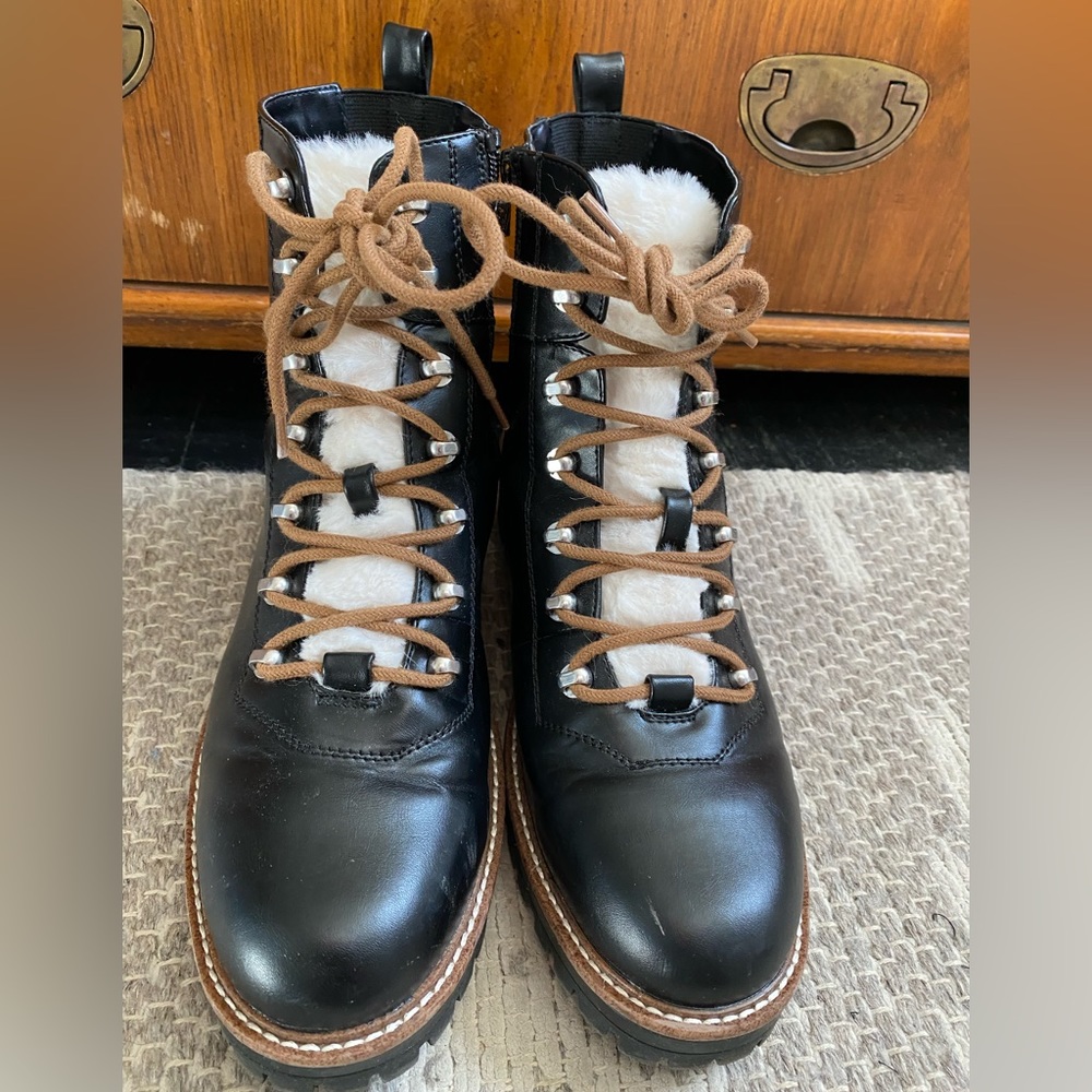 Leighton Hiking Boots Sz 11